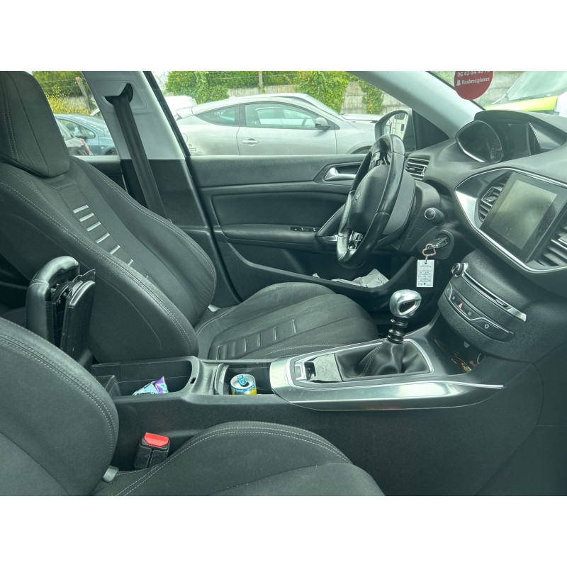 PEUGEOT 308 2 PHASE 1 1.6 HDI - 8V TURBO Photo n°15