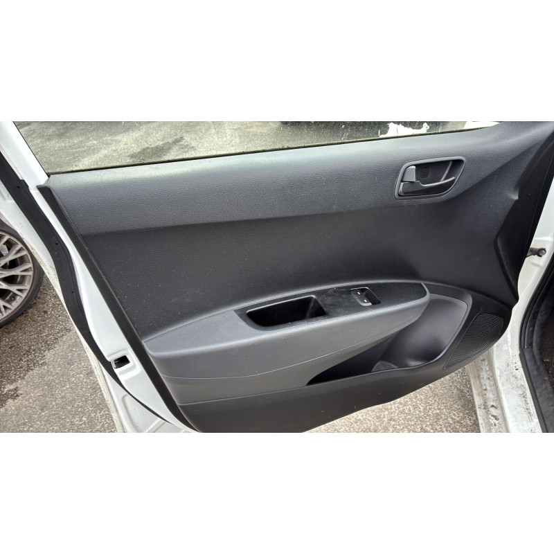HYUNDAI I 10 2 PHASE 2 1.0i - 12V Photo n°10