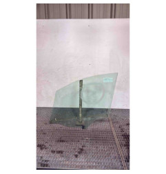 Vitre avant droit PEUGEOT 208 1