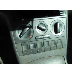 Etrier avant droit (freinage) VOLKSWAGEN POLO 3
