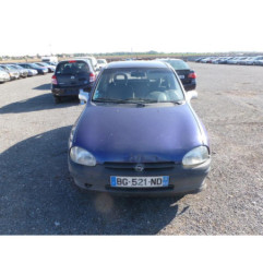 Vitre arriere droit OPEL CORSA B