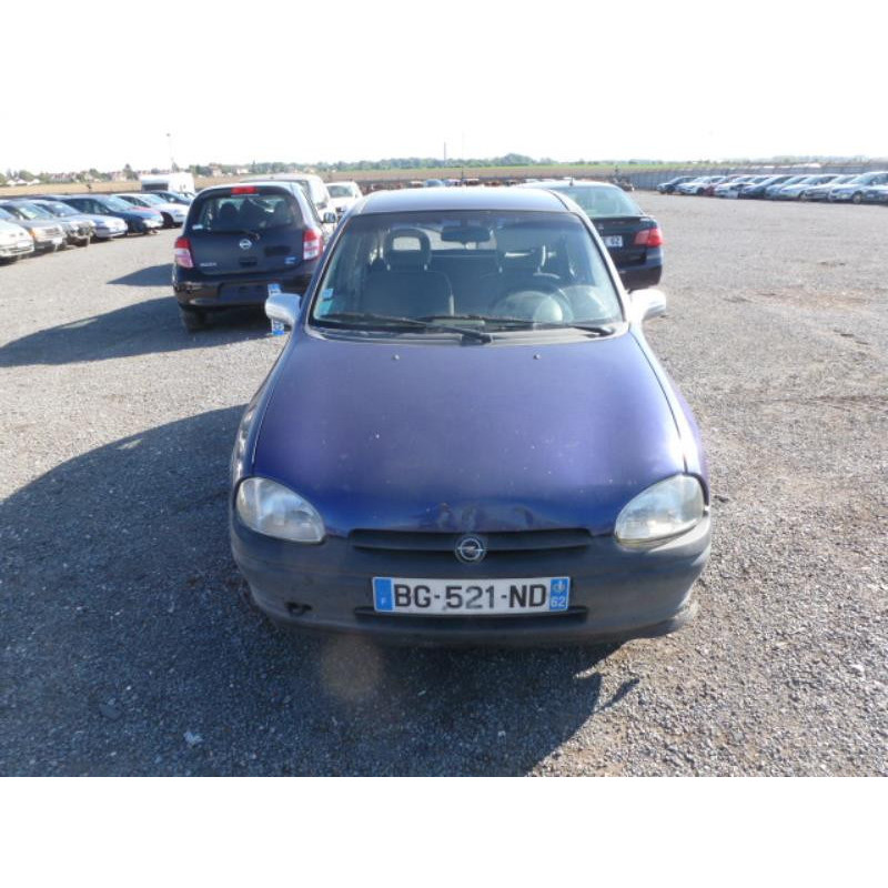 Vitre arriere droit OPEL CORSA B Photo n°3