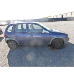 Vitre arriere droit OPEL CORSA B