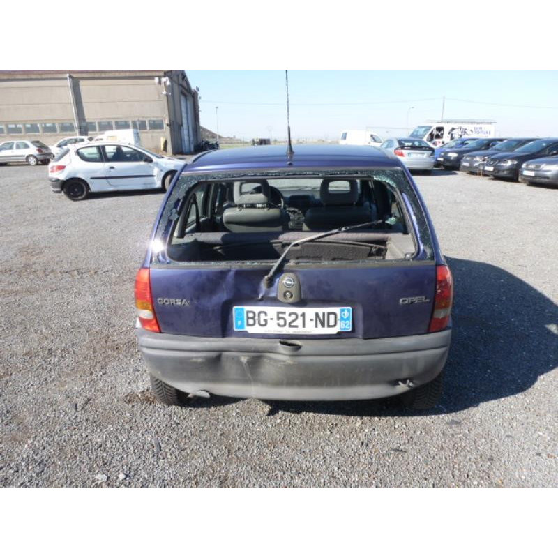 Vitre arriere droit OPEL CORSA B Photo n°5