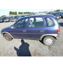 Vitre arriere droit OPEL CORSA B