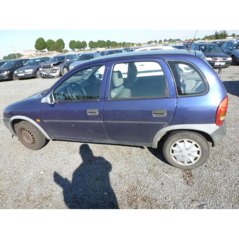 Vitre arriere droit OPEL CORSA B Photo n°6