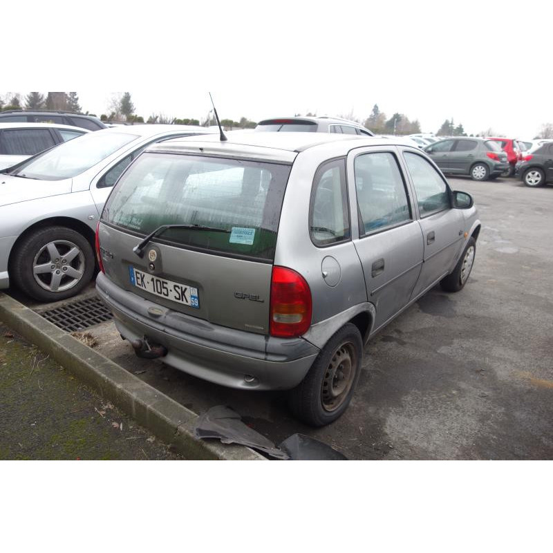 Vitre avant gauche OPEL CORSA B Photo n°5