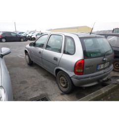 Vitre avant gauche OPEL CORSA B