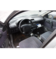 Vitre avant gauche OPEL CORSA B