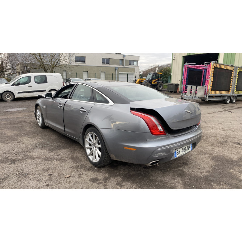 JAGUAR XJ X351 PHASE 1 3.0D - 24V V6 TURBO Photo n°4