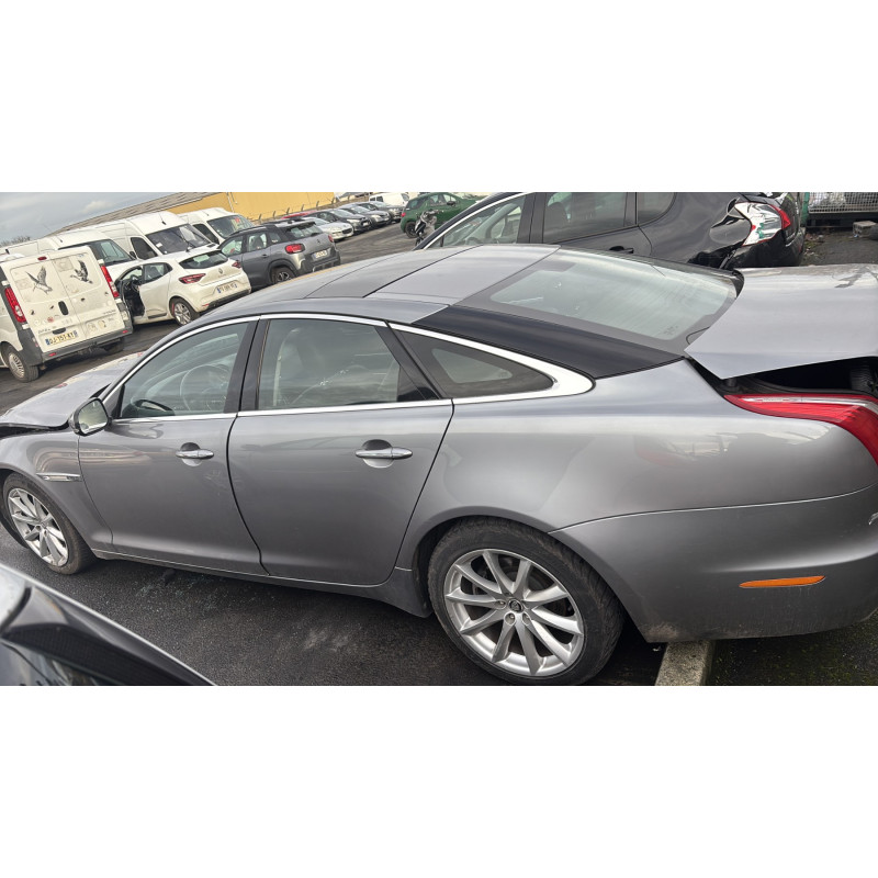 JAGUAR XJ X351 PHASE 1 3.0D - 24V V6 TURBO Photo n°13