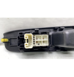 Interrupteur de leve vitre avant droit TOYOTA YARIS 3