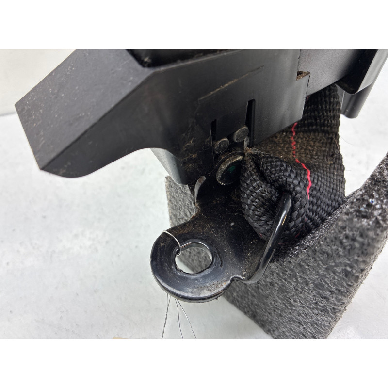 Attache ceinture arriere droit RENAULT CLIO 3 Photo n°3