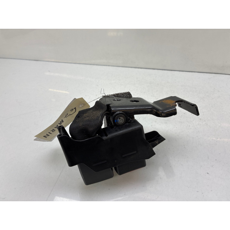 Attache ceinture arriere gauche RENAULT CLIO 3 Photo n°3