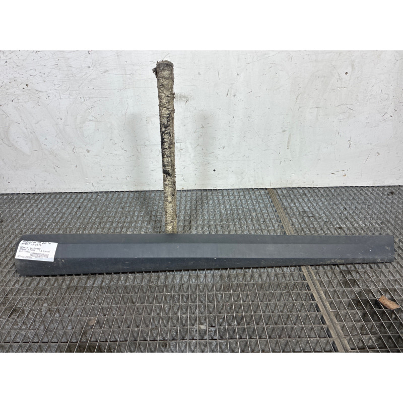 Baguette de porte avant droite RENAULT MEGANE 3 Photo n°1