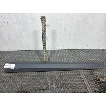 Baguette de porte avant droite RENAULT MEGANE 3 Photo n°1