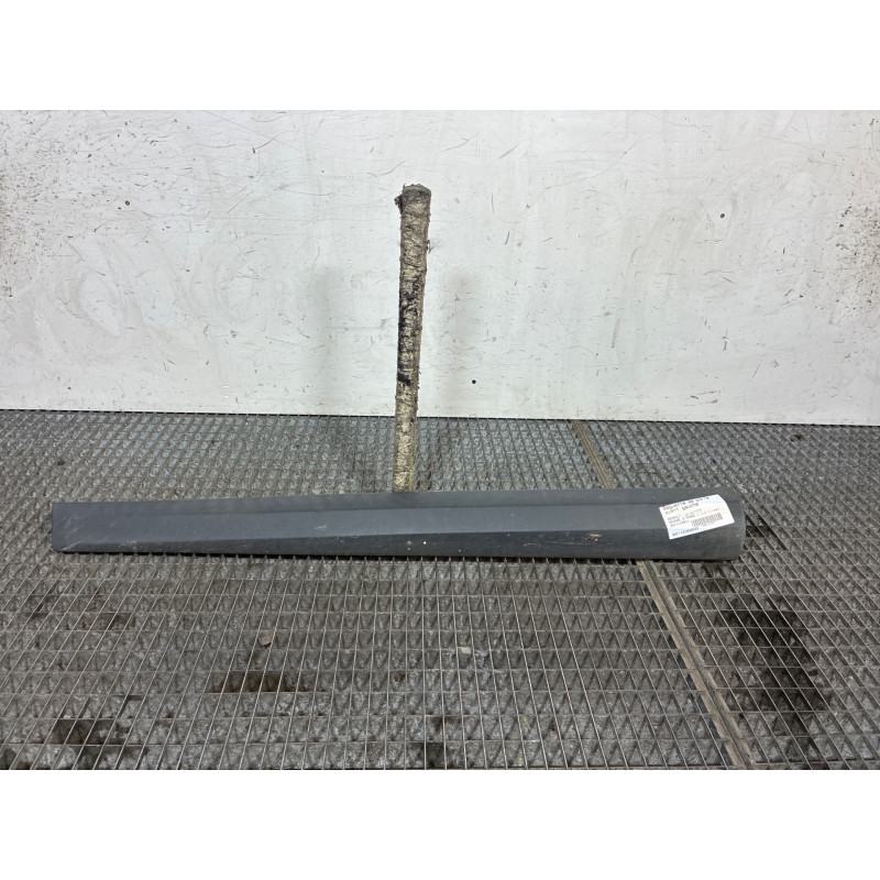 Baguette de porte avant gauche RENAULT MEGANE 3 Photo n°2