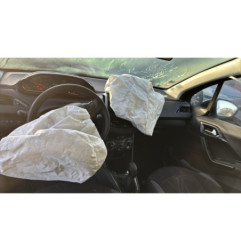 Ecran GPS PEUGEOT 208 1