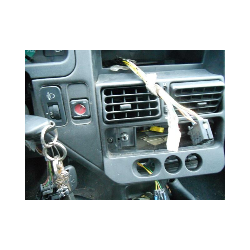 Etrier avant droit (freinage) PEUGEOT 106 Photo n°6