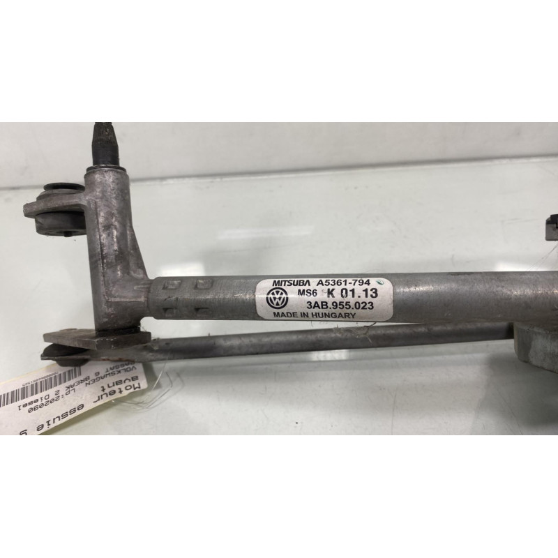 Moteur essuie glace avant VOLKSWAGEN PASSAT 6 Photo n°2