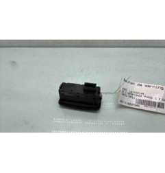 Bouton de warning AUDI A1 1
