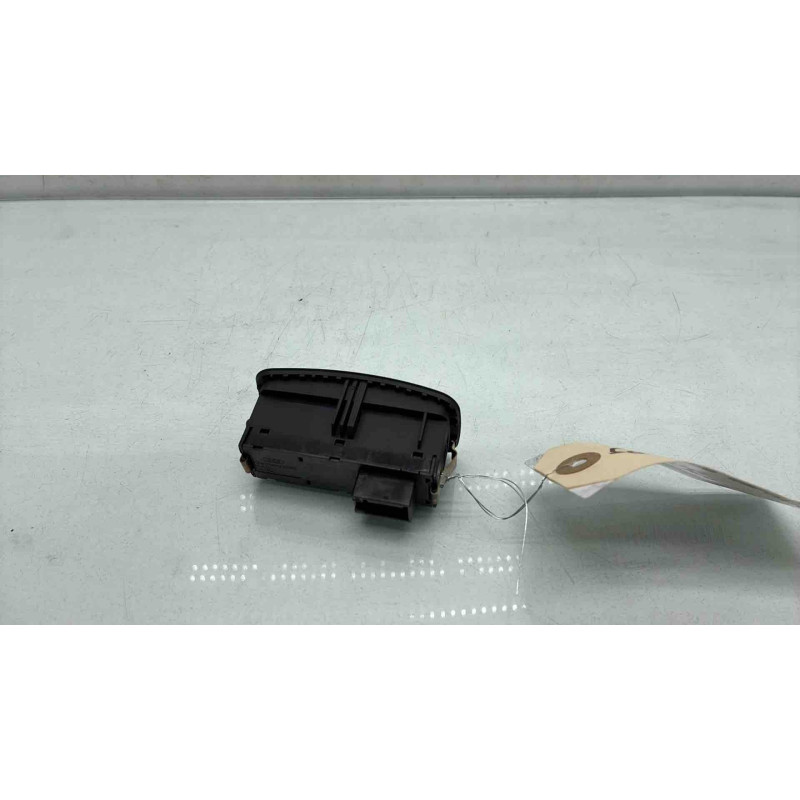 Bouton de warning AUDI A1 1 Photo n°4