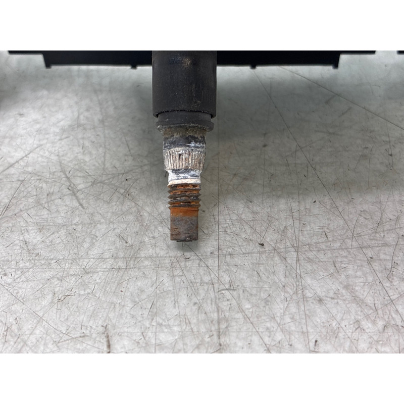 Moteur essuie glace arriere MERCEDES CLASSE A 169 Photo n°4