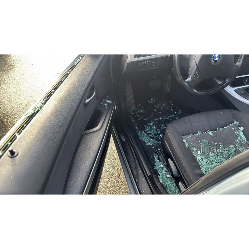 Verin de capot BMW SERIE 3 E90 Photo n°14