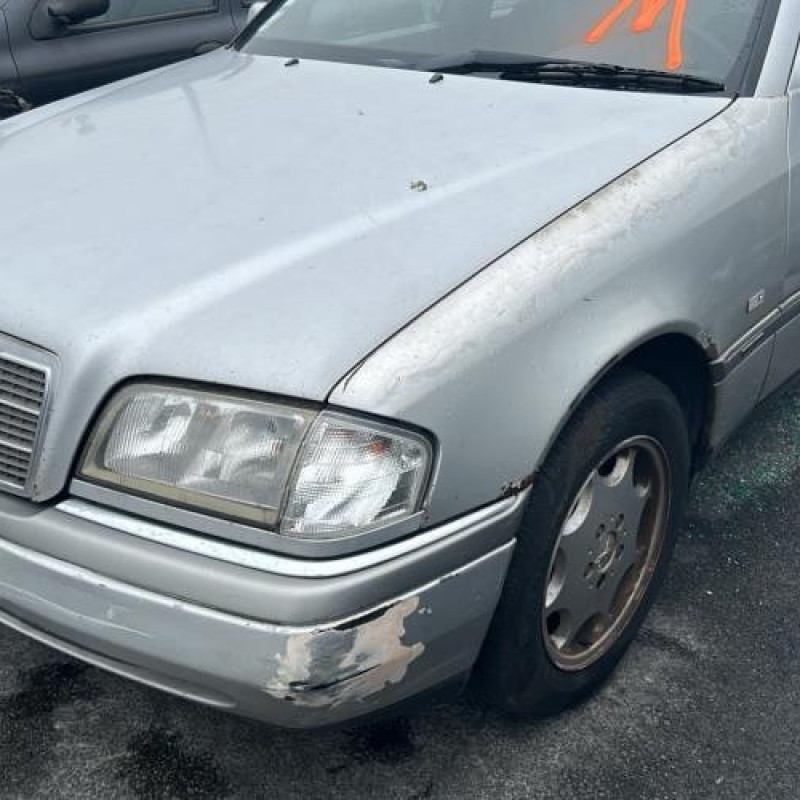 Serrure avant gauche MERCEDES CLASSE C 202 Photo n°6