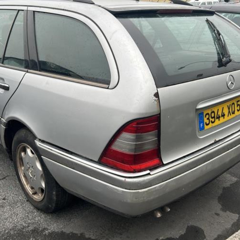 Serrure avant gauche MERCEDES CLASSE C 202 Photo n°9