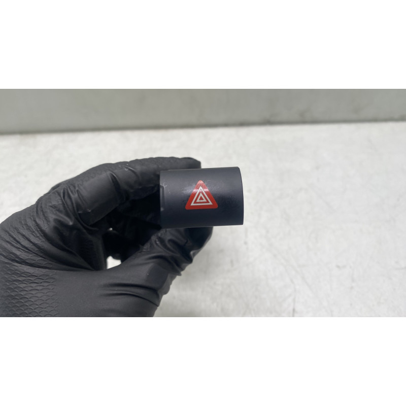 Bouton de warning CITROEN C3 3 Photo n°1