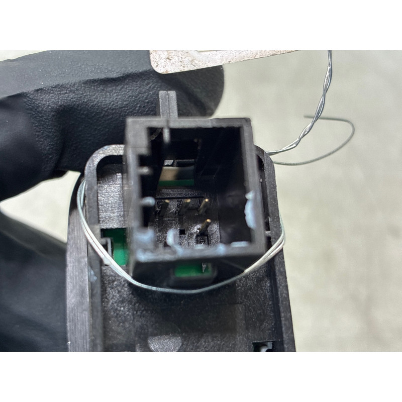 Interrupteur de leve vitre avant droit CITROEN C2 Photo n°4
