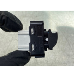 Interrupteur de leve vitre avant droit PEUGEOT 208 1