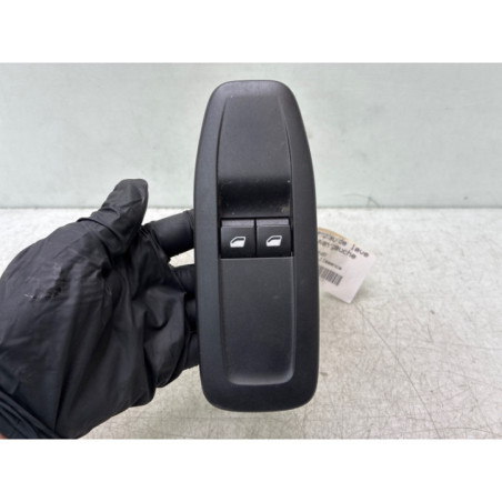 Interrupteur de leve vitre avant gauche PEUGEOT 208 1