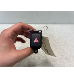 Bouton de warning KIA CEE-D 2 SPORT WAGON Photo n°1
