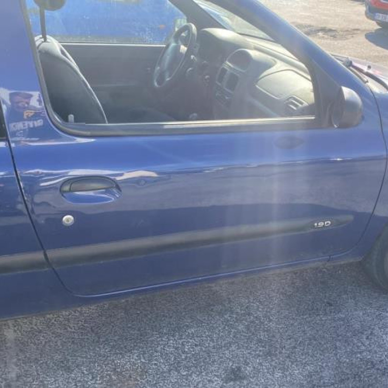 Serrure avant droit RENAULT CLIO 2 Photo n°13