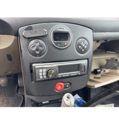 Vitre avant gauche RENAULT CLIO 3
