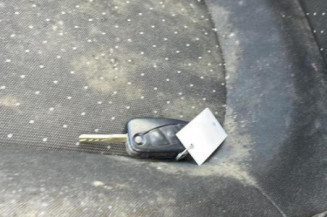 Serrure avant droit FIAT GRANDE PUNTO