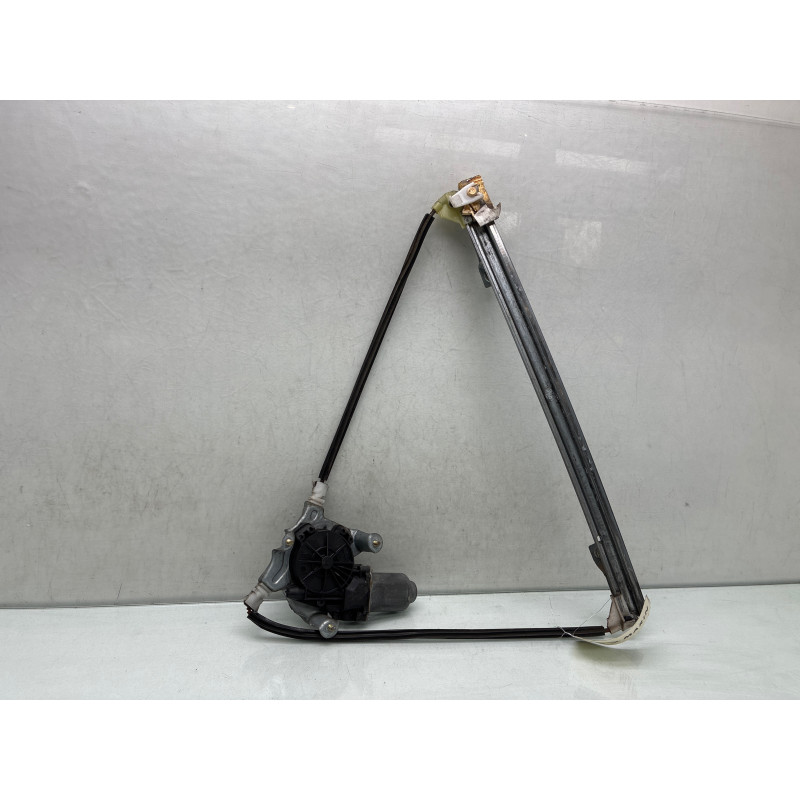 Leve vitre electrique avant gauche RENAULT CLIO 2 Photo n°1