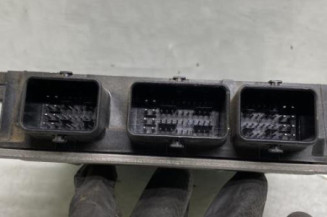 Calculateur moteur RENAULT CLIO 3