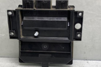 Calculateur moteur RENAULT CLIO 3