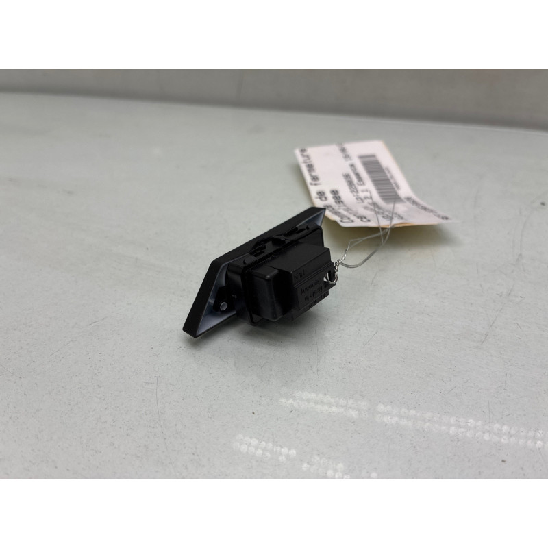 Commande de fermeture centralisee VOLKSWAGEN POLO 6 Photo n°2