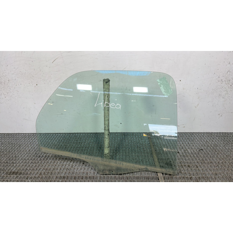 Vitre arriere droit CITROEN XSARA PICASSO Photo n°4