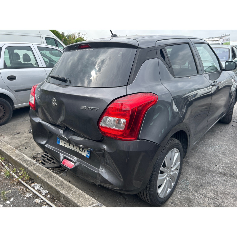 SUZUKI SWIFT 5 1.2i - 16V Photo n°9