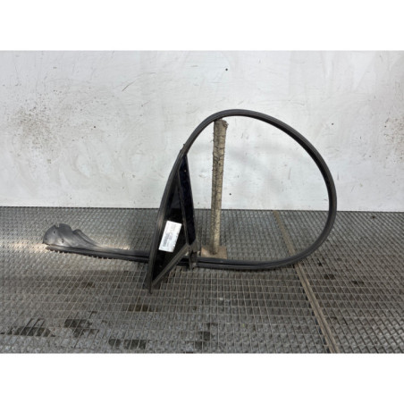 Custode arriere droit MERCEDES CLASSE E 207 Photo n°1