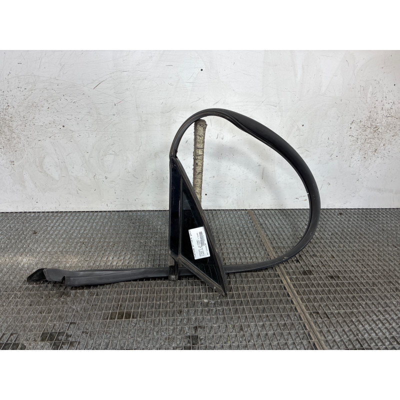 Custode arriere gauche MERCEDES CLASSE E 207 Photo n°1