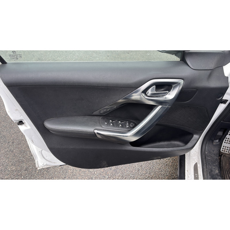 PEUGEOT 2008 1 PHASE 1 1.6 HDI - 8V TURBO Photo n°10