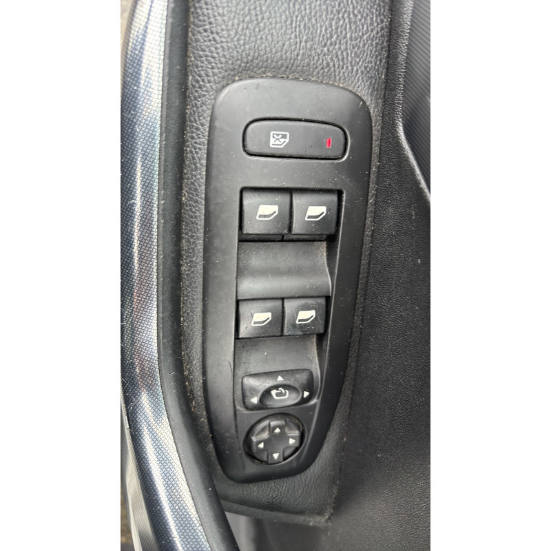 PEUGEOT 2008 1 PHASE 1 1.6 HDI - 8V TURBO Photo n°11