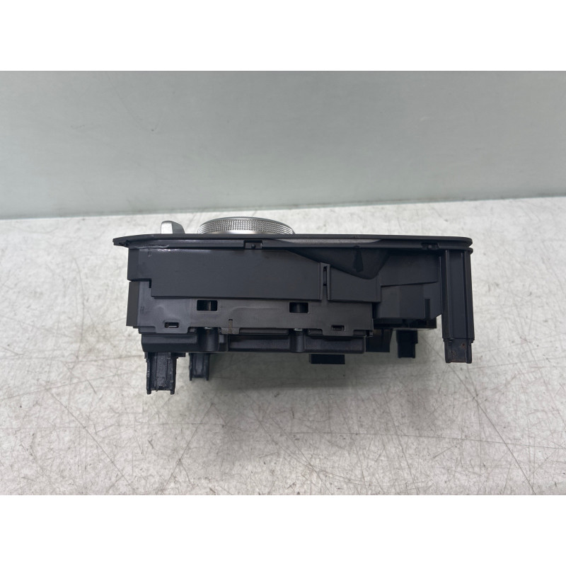 Commande GPS AUDI Q2 Photo n°1