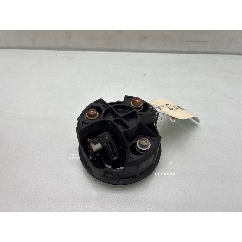 Bouton de coffre BMW SERIE 1 F20 Photo n°3